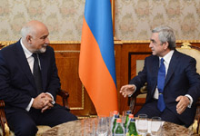 President Serzh Sargsyan received the Minister of Economy of Romania Varujan Vosganian