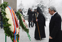 President Serzh Sargsyan visited the Erablur Pantheon