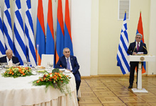 On behalf of President Serzh Sargsyan state supper is held in honor of Greek President Karolos Papoulias