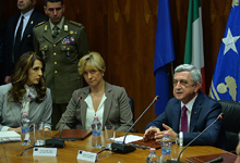 President Serzh Sargsyan meets with Italy’s Defense Minister Roberta Pinotti