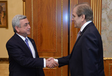 President Serzh Sargsyan receives Chairman of EDB Management Board Dmitry Pankin