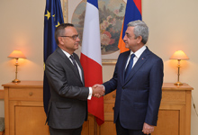 President visits French Embassy in Armenia on French National Day