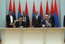 The Agreement on Political Cooperation was signed at the Presidential Palace