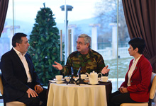 In Stepanakert President Serzh Sargsyan met with the RA art workers visiting Artsakh