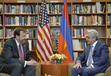 President Serzh Sargsyan congratulates on USA Independence Day