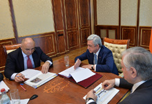 President holds consultation on Armenian-Indian economic cooperation agenda