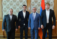 President receives world champions Artur Alexanyan and Maxim Manukyan