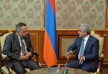 President receives outgoing French Ambassador to Armenia for a farewell meeting