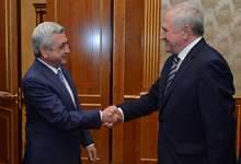 President receives RF Customs Service Head