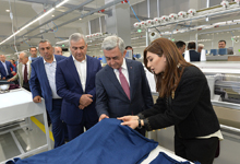 President attends opening of Yerevan Show -2017 jewelry exhibition and the launch of new production facility by Alex Textile Company