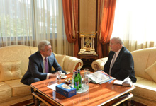 President receives Chairman of Russian Association of Friendship and Cooperation with Armenia