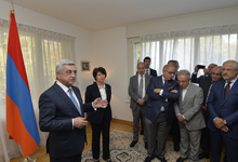 President presents Geneva talk’s outcome at the meeting with Armenian community in Switzerland