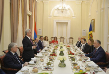 Presidency hosts official reception in honor of Moldova President

