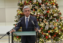 President attends CBA-hosted gala reception on New Year and Christmas holidays