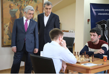 President watches 8th Andranik Margaryan Memorial chess tournament