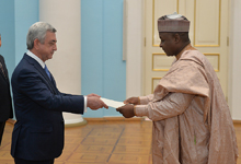 Newly appointed Nigeria Ambassador hands credentials to RA President