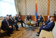 President receives OSCE Minsk Group Co-Chairs