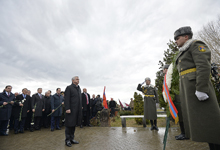 President Serzh Sargsyan visited the Yerablur pantheon