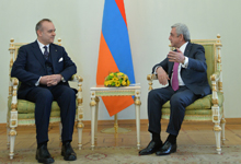 Newly appointed Italian Ambassador hands credentials to President of Armenia