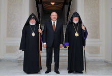 President Armen Sarkissian hosted today His Holiness Garegin II, Supreme Patriarch and Catholicos of All Armenians and His Holiness Aram I, Catholicos of the Great House of Cilicia