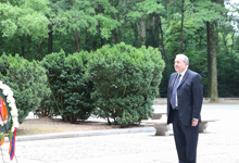 President Armen Sarkissian paid tribute to the memory of Theodore Roosevelt 