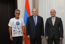 President hosted the alpinist from Marseille Ara Khatchaturian and President of the AGBU-Armenia Vasken Yacoubian