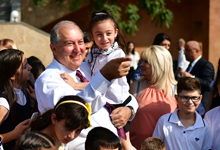 Kids were hosted at the Presidential Palace on the occasion of Knowledge Day