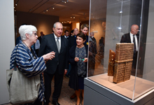 President visited the Armenia Exhibition at the world-famous Metropolitan Museum in New York