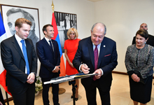 Presidents of Armenia and France participated at the presentation of the Aznavour Center project