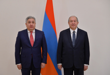 Ambassador of Kyrgyzstan to Armenia presented his credentials to the President