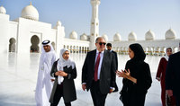 President visited the Sheikh Zayed Grand Mosque
