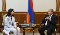 President Sarkissian received representatives of the “Teach, Armenia” educational fund: Modern country means modern education