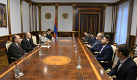 President Sarkissian hosted the YSU team which participated to the International Collegiate Programming Contest: victories in the area of science and education are equal to the victories in Olympic Games