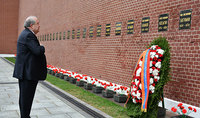 Президент Армен Саркисян в Москве воздал дань уважения памяти дважды Героя СССР, Маршала Советского Союза Ованнеса Баграмяна