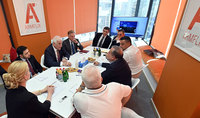 
Президент Ваагн Хачатурян посетил армянский офис «Армфликс»